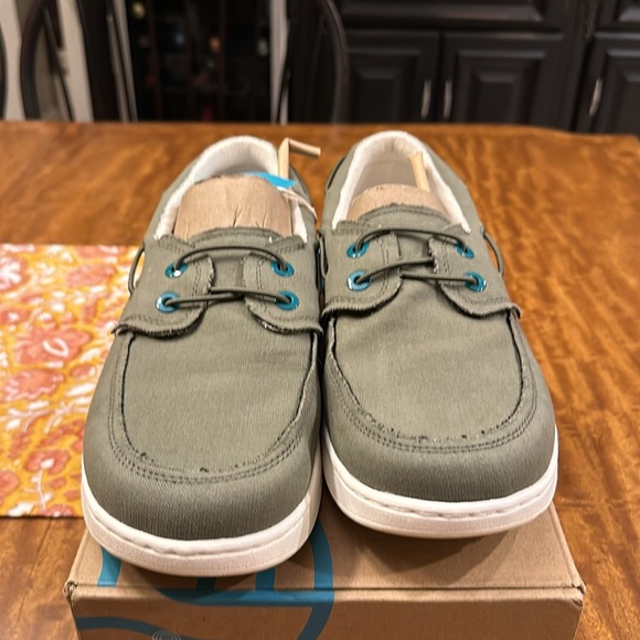 VIONIC men’s Beach Skipper Boat Shoes - Picture 5 of 16